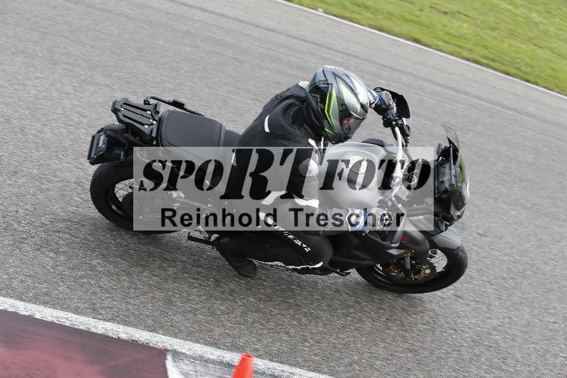 Archiv-2025/53 16.09.2025 Track Day Domi Aegerter ADR/Gruppe gelb/11